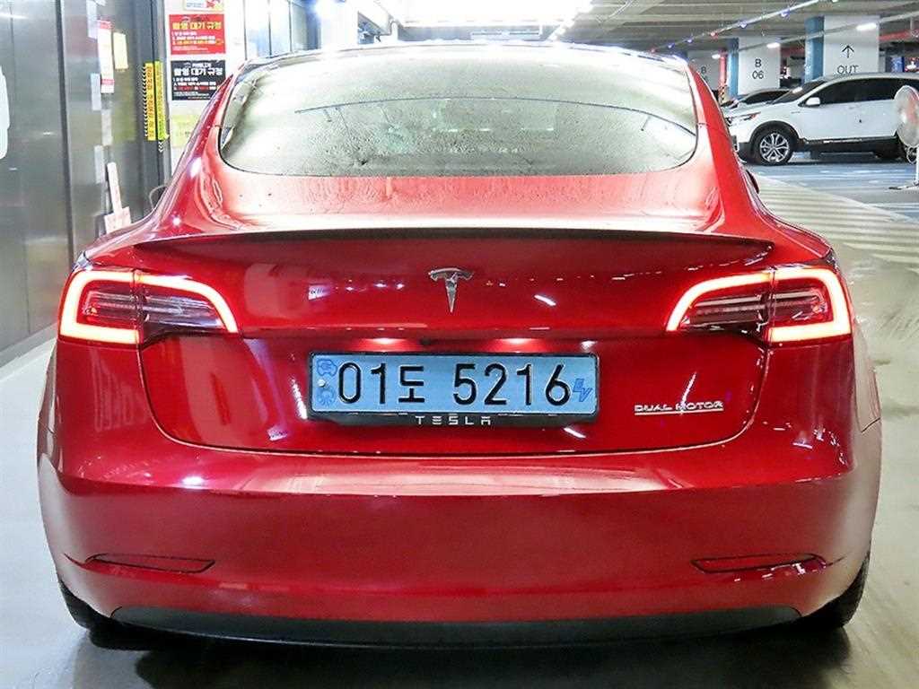 테슬라 모델 3 AWD 퍼포먼스 - 5