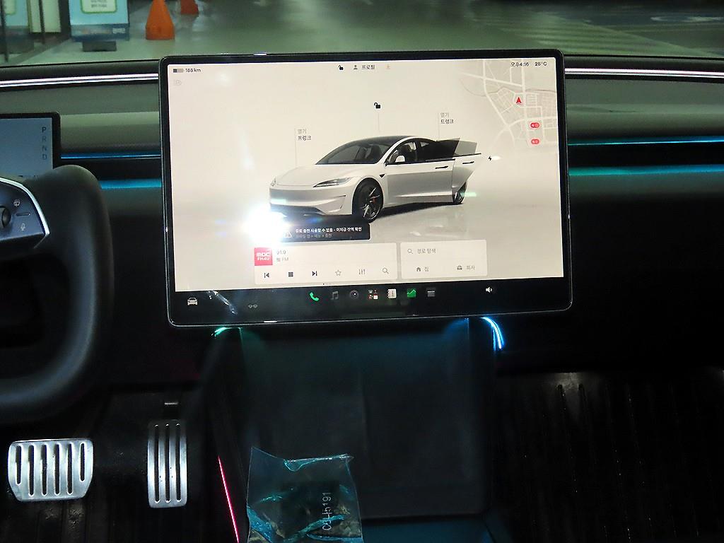 Tesla Model 3 AWD 퍼포먼스 - 11