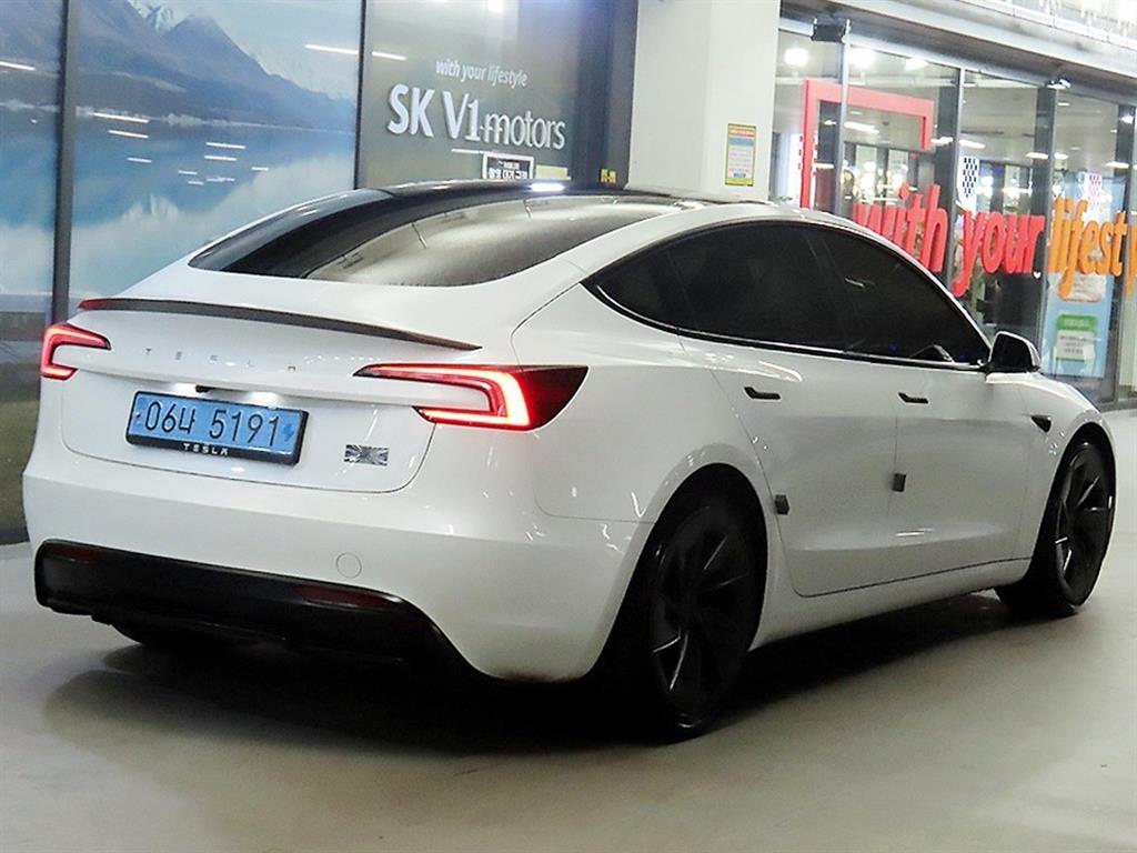Tesla Model 3 AWD 퍼포먼스 - 4