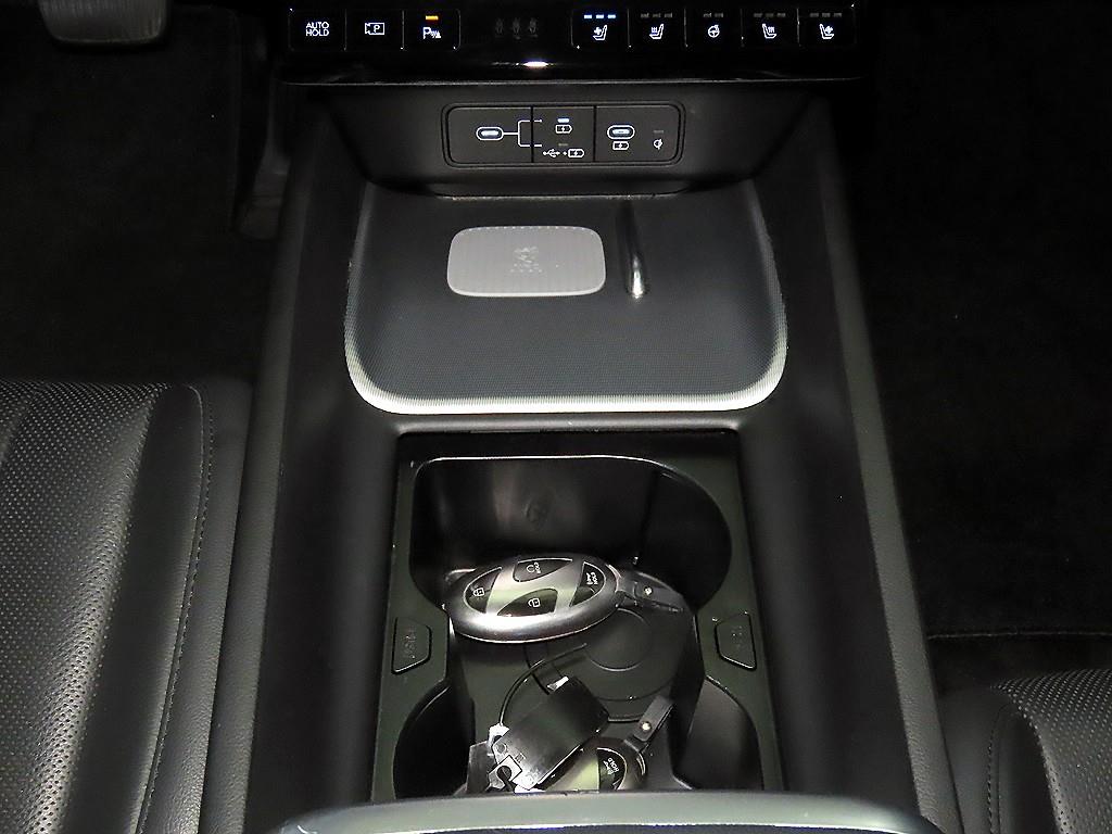 Hyundai Grandeur Hybrid (GN7) 1.6 HEV 프리미엄 - 13