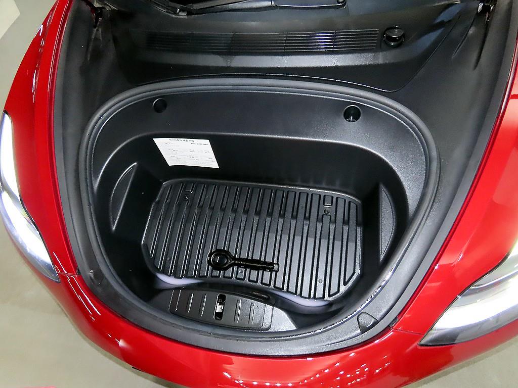 테슬라 모델 3 AWD 롱 레인지 - 18