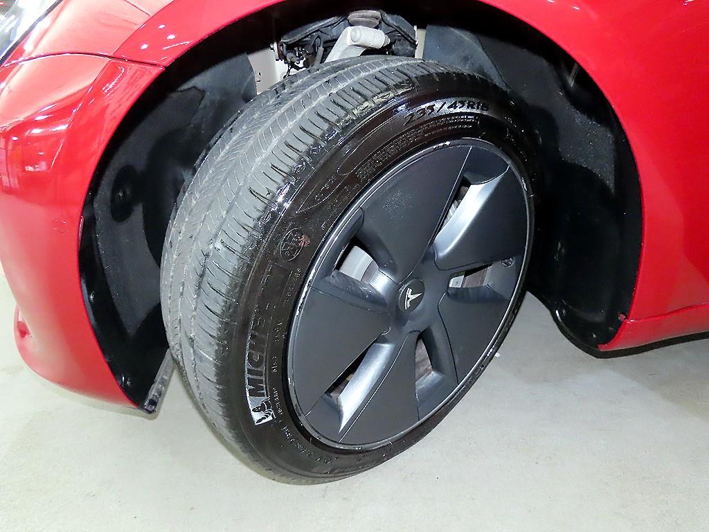 테슬라 모델 3 AWD 롱 레인지 - 19