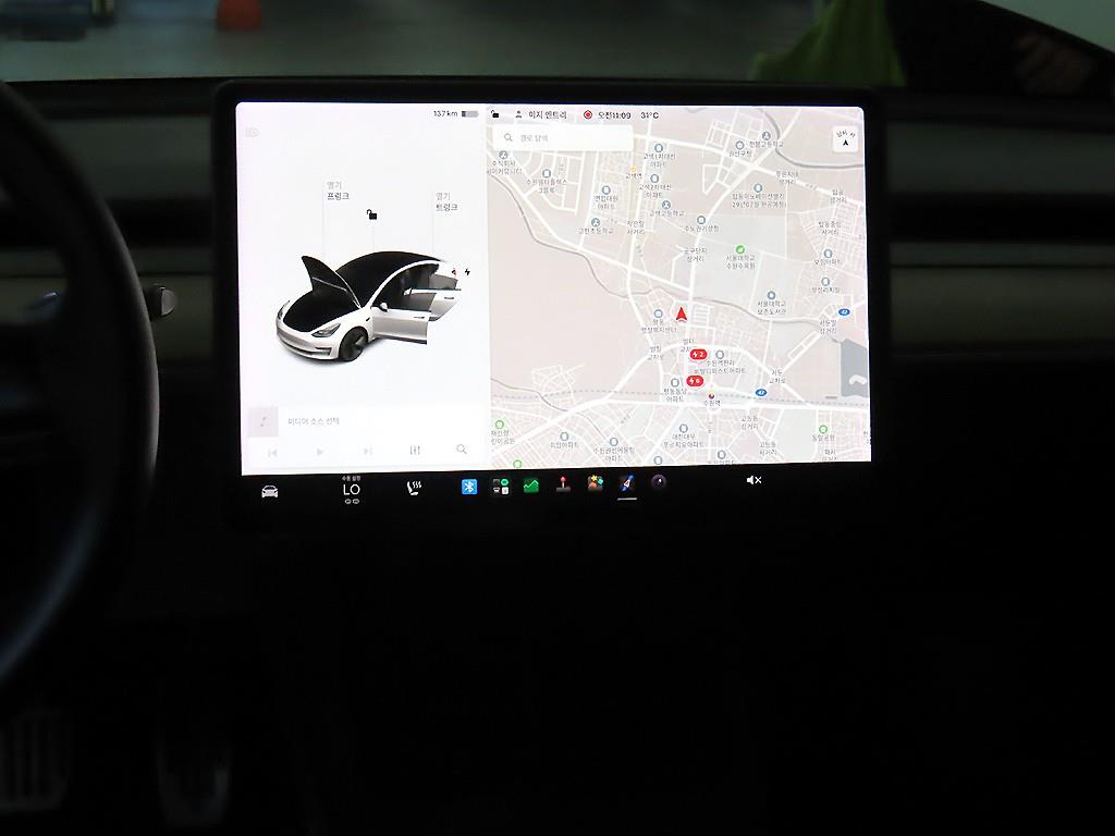 테슬라 모델 3 AWD 롱 레인지 - 11