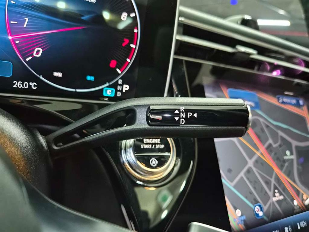 벤츠 E클래스(6세대) E300 4매틱 AMG 라인 - 11