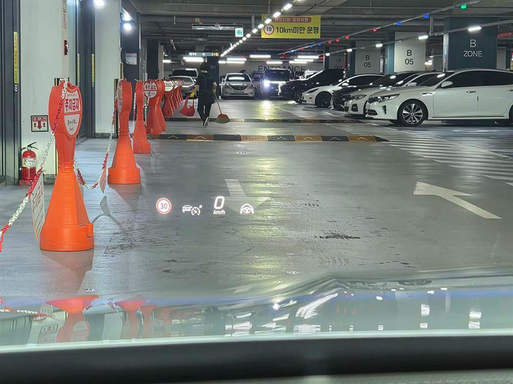 벤츠 E클래스(6세대) E300 4매틱 AMG 라인 - 13
