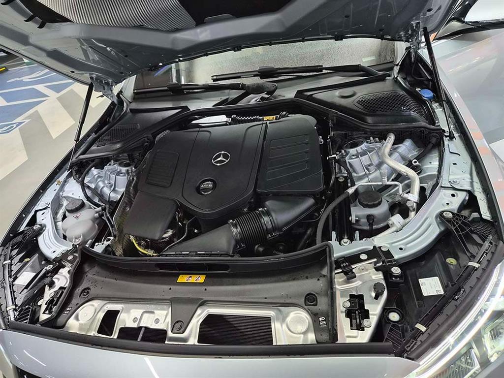 벤츠 E클래스(6세대) E300 4매틱 AMG 라인 - 19