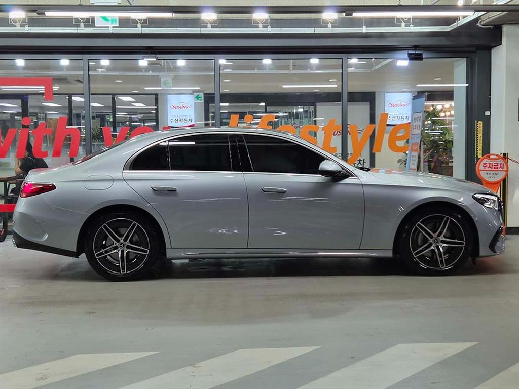 벤츠 E클래스(6세대) E300 4매틱 AMG 라인 - 3