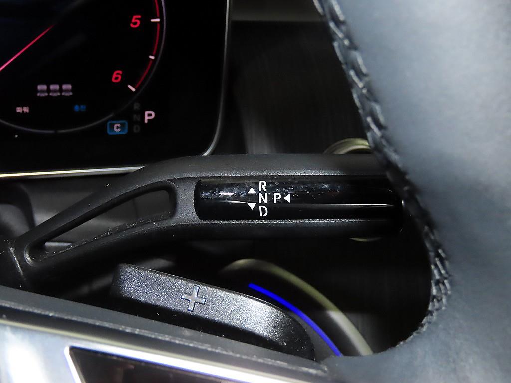 벤츠 GLC클래스(2세대) GLC 220d 4매틱 - 12