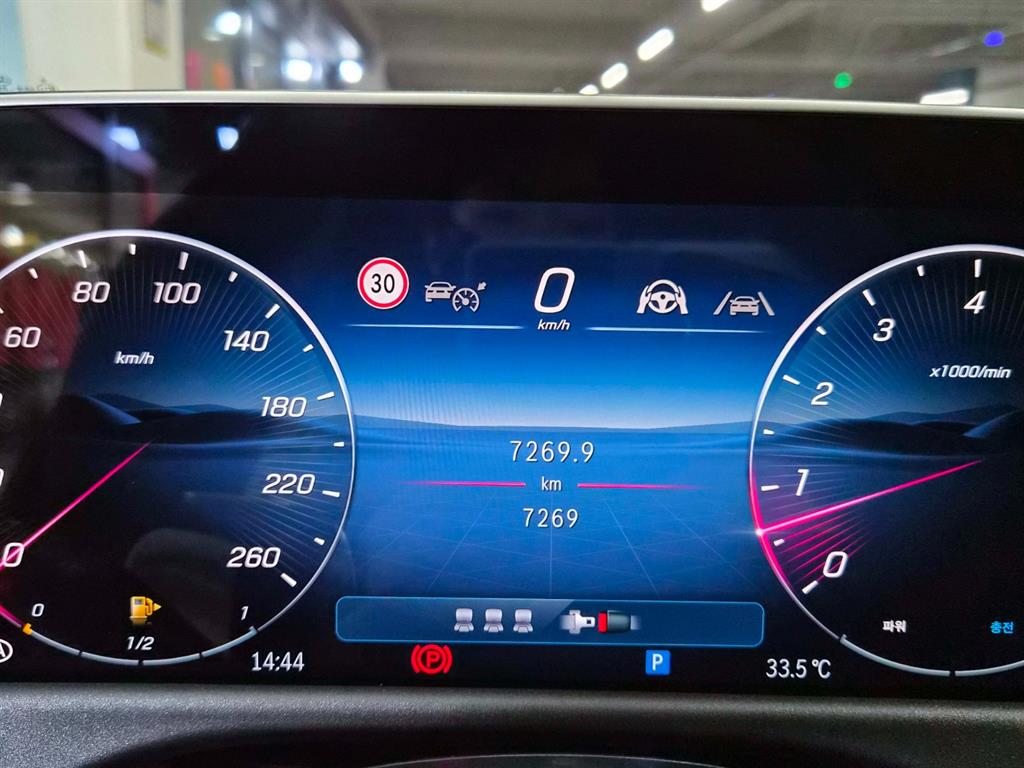 Mercedes-Benz E클래스(6세대) E200 아방가르드 - 9