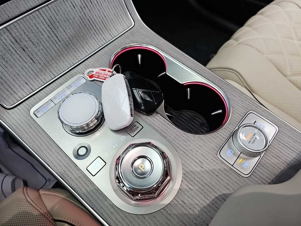Genesis 뉴 GV80 2.5 가솔린 AWD 기본형 - 8