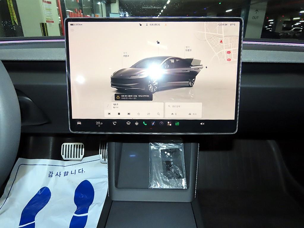 테슬라 모델 3 RWD - 11
