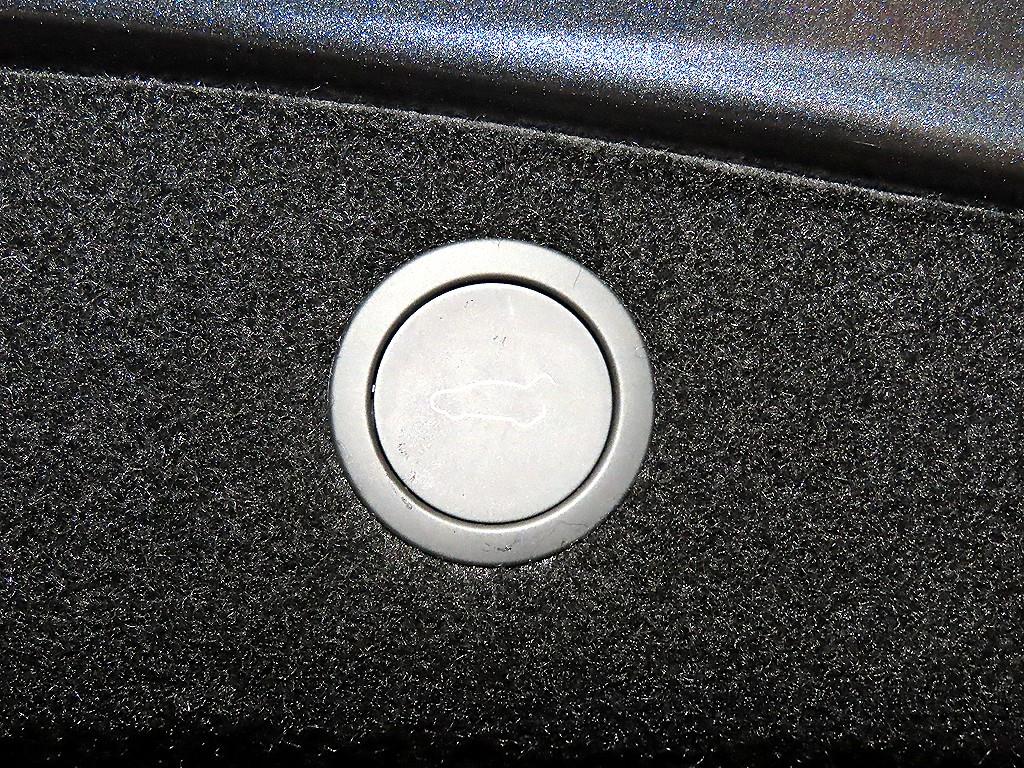 테슬라 모델 3 RWD - 16
