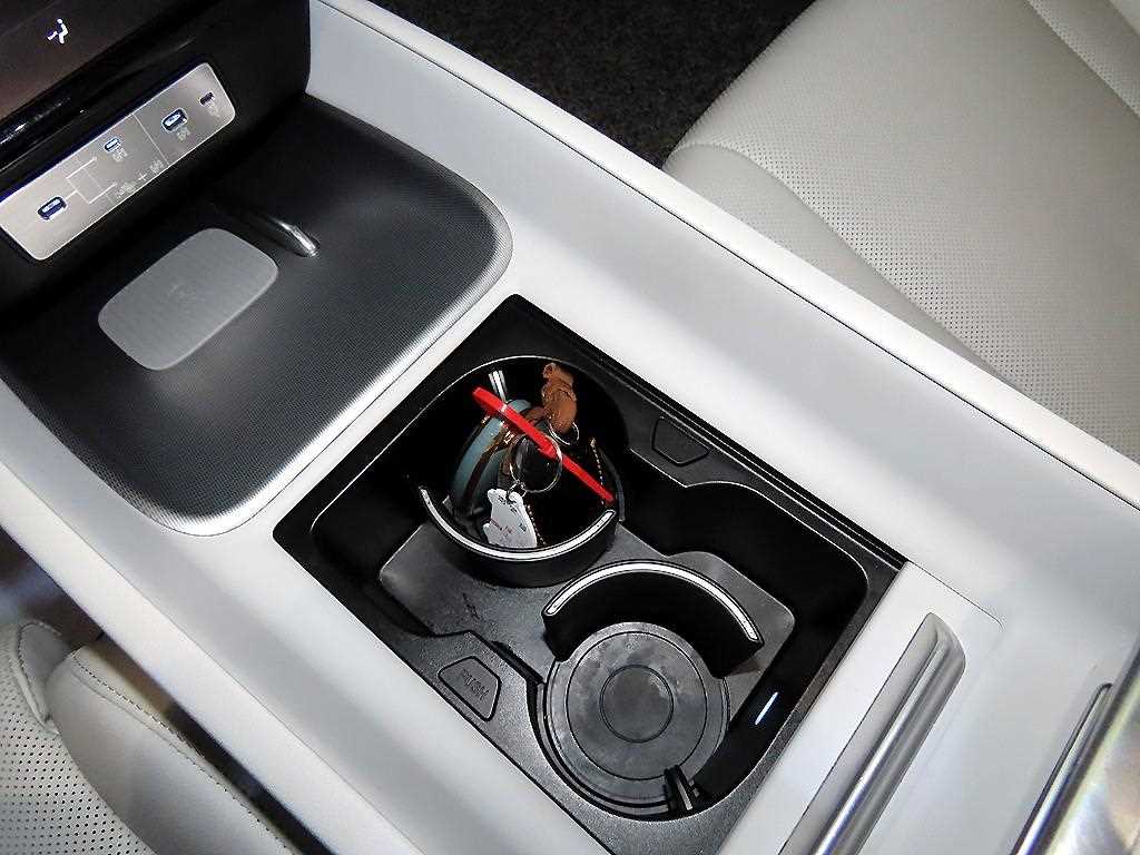 Hyundai Grandeur Hybrid (GN7) 1.6 HEV 익스클루시브 - 13