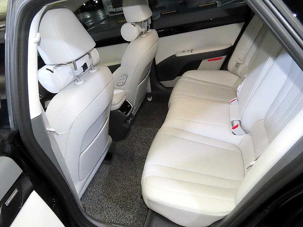 Hyundai Grandeur Hybrid (GN7) 1.6 HEV 익스클루시브 - 7