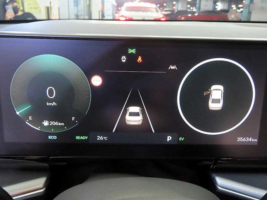 Hyundai Grandeur Hybrid (GN7) 1.6 HEV 익스클루시브 - 9