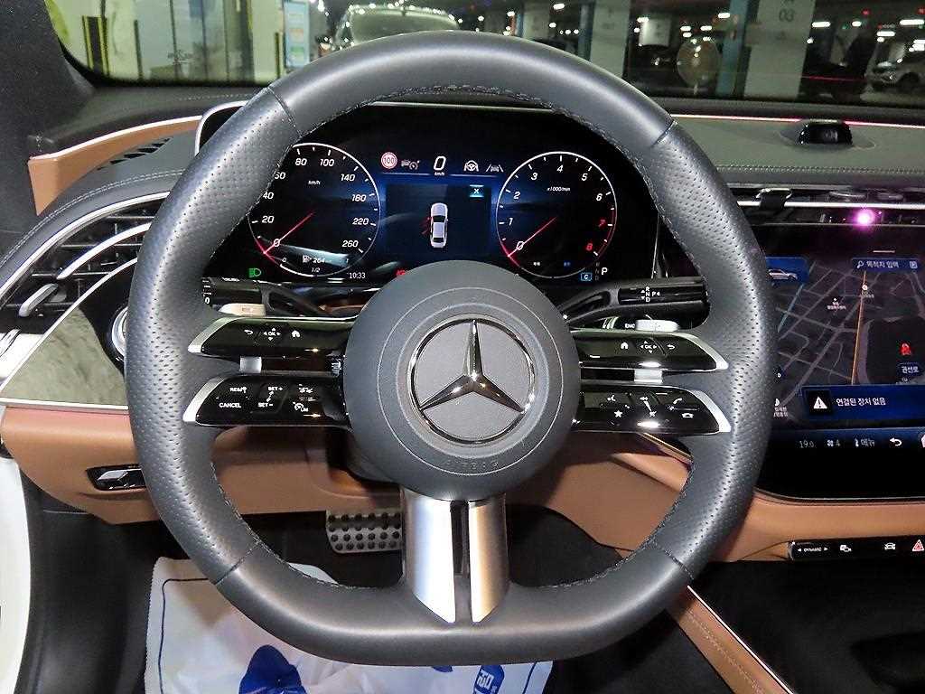 Mercedes-Benz E클래스(6세대) E300 4매틱 AMG 라인 - 8