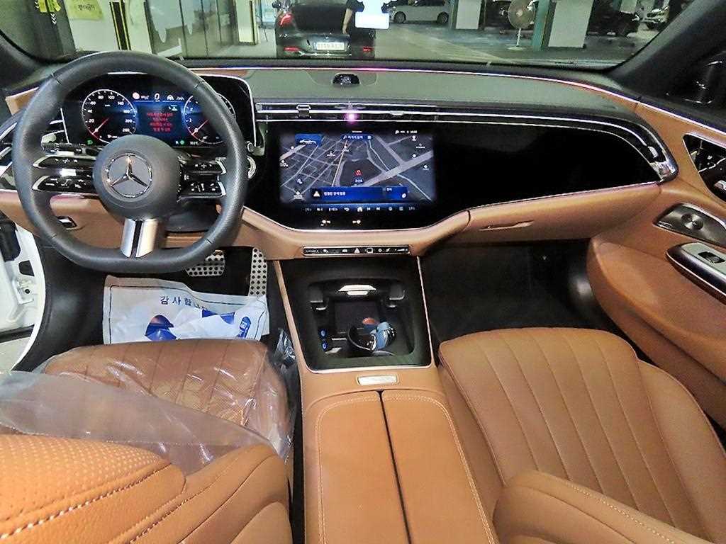 Mercedes-Benz E클래스(6세대) E300 4매틱 AMG 라인 - 10