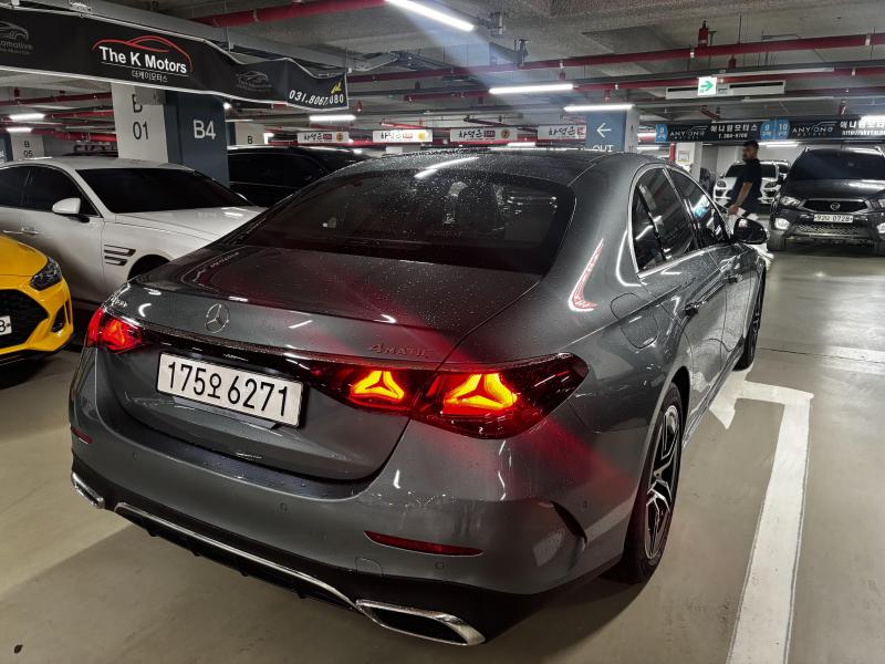 Mercedes-Benz E클래스(6세대) E300 4매틱 AMG 라인 - 3