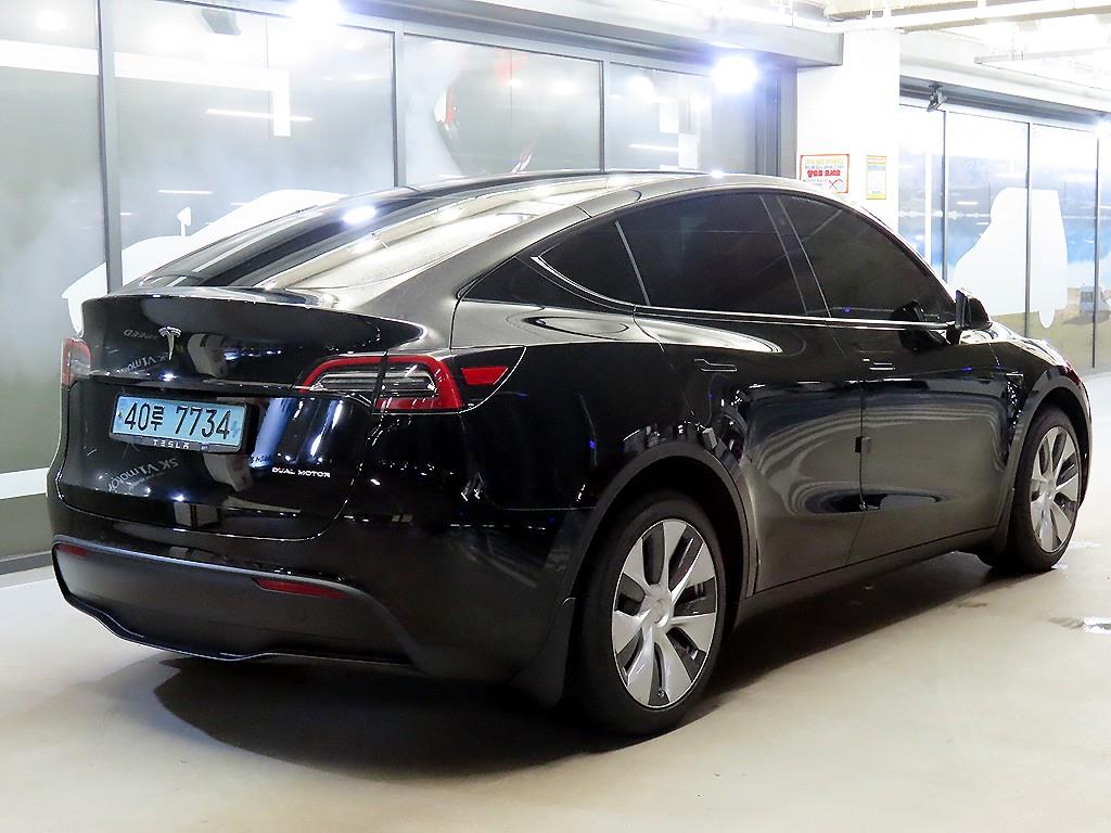 Tesla Model Y AWD 롱 레인지 - 4