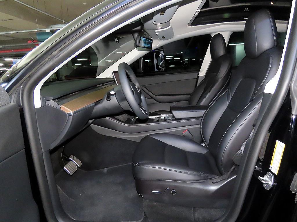 Tesla Model Y AWD 롱 레인지 - 6