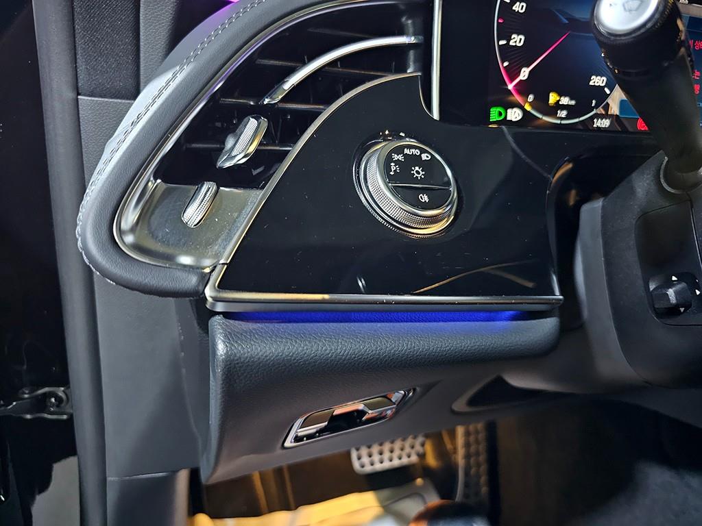 벤츠 E클래스(6세대) E300 4매틱 AMG 라인 - 12
