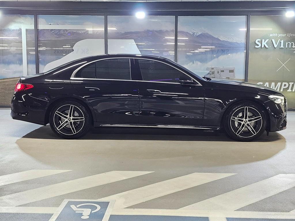 벤츠 E클래스(6세대) E300 4매틱 AMG 라인 - 3