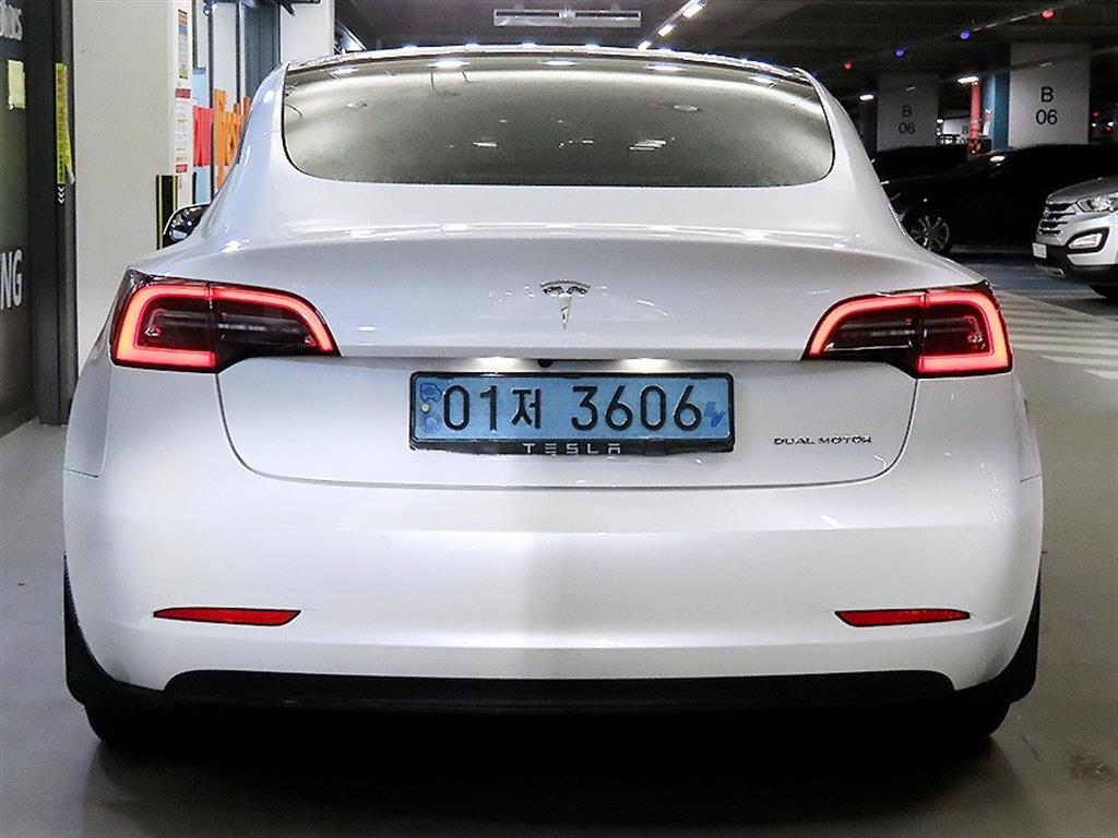 Tesla Model 3 AWD 롱 레인지 - 4