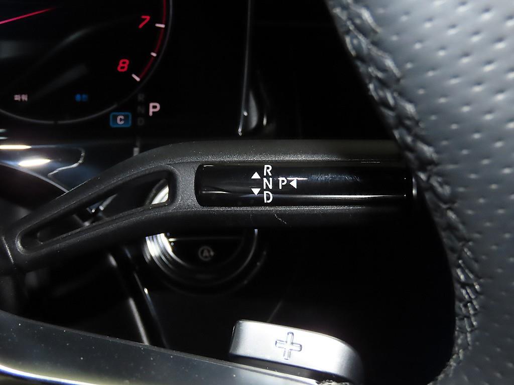 벤츠 E클래스(6세대) E300 4매틱 AMG 라인 - 12