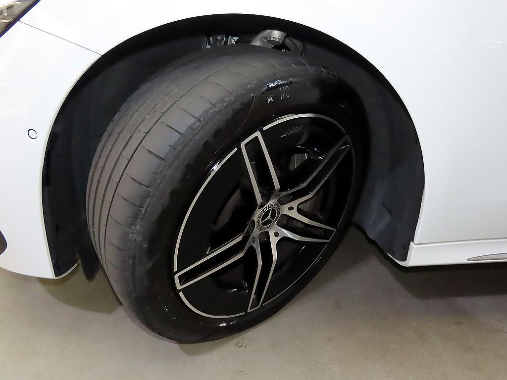 벤츠 E클래스(6세대) E300 4매틱 AMG 라인 - 20