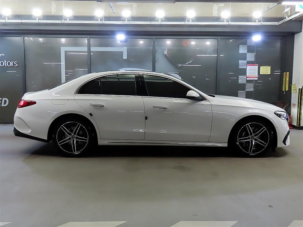 벤츠 E클래스(6세대) E300 4매틱 AMG 라인 - 3