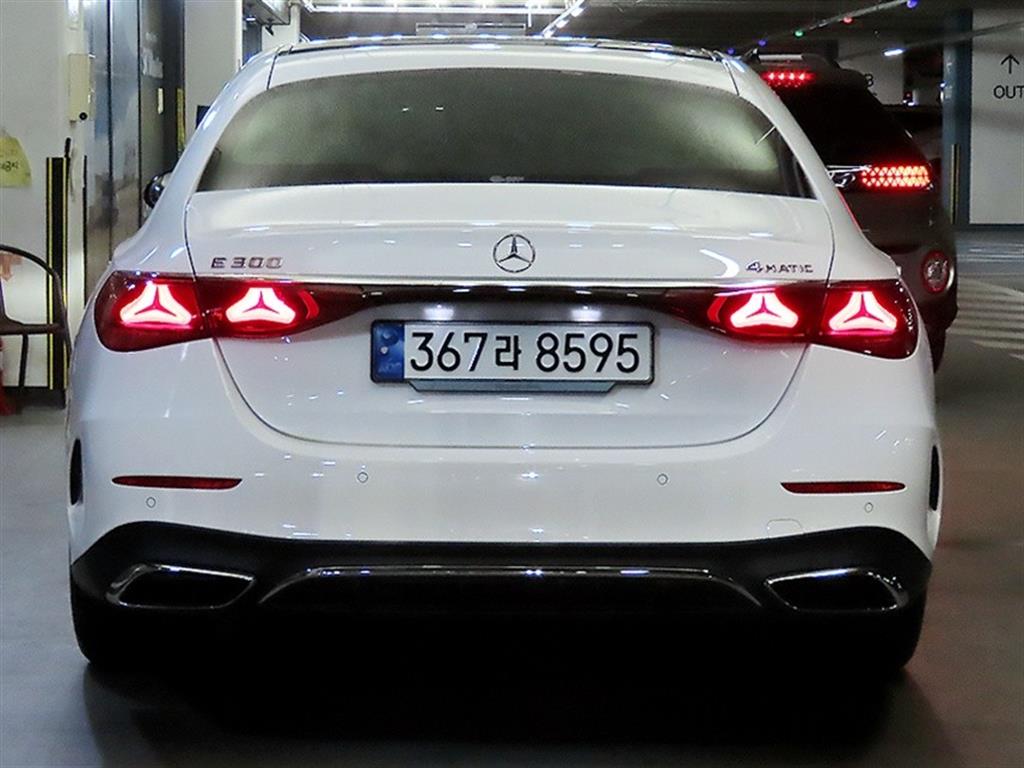 벤츠 E클래스(6세대) E300 4매틱 AMG 라인 - 5