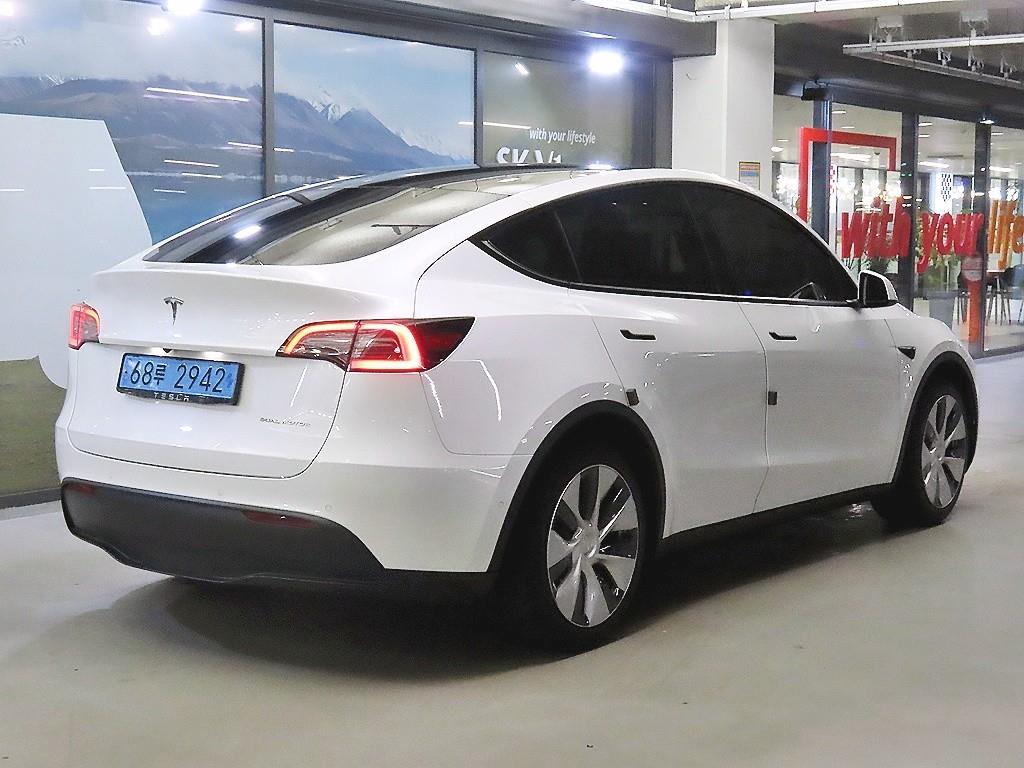 Tesla Model Y AWD 롱 레인지 - 4