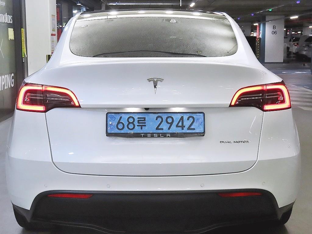 Tesla Model Y AWD 롱 레인지 - 5