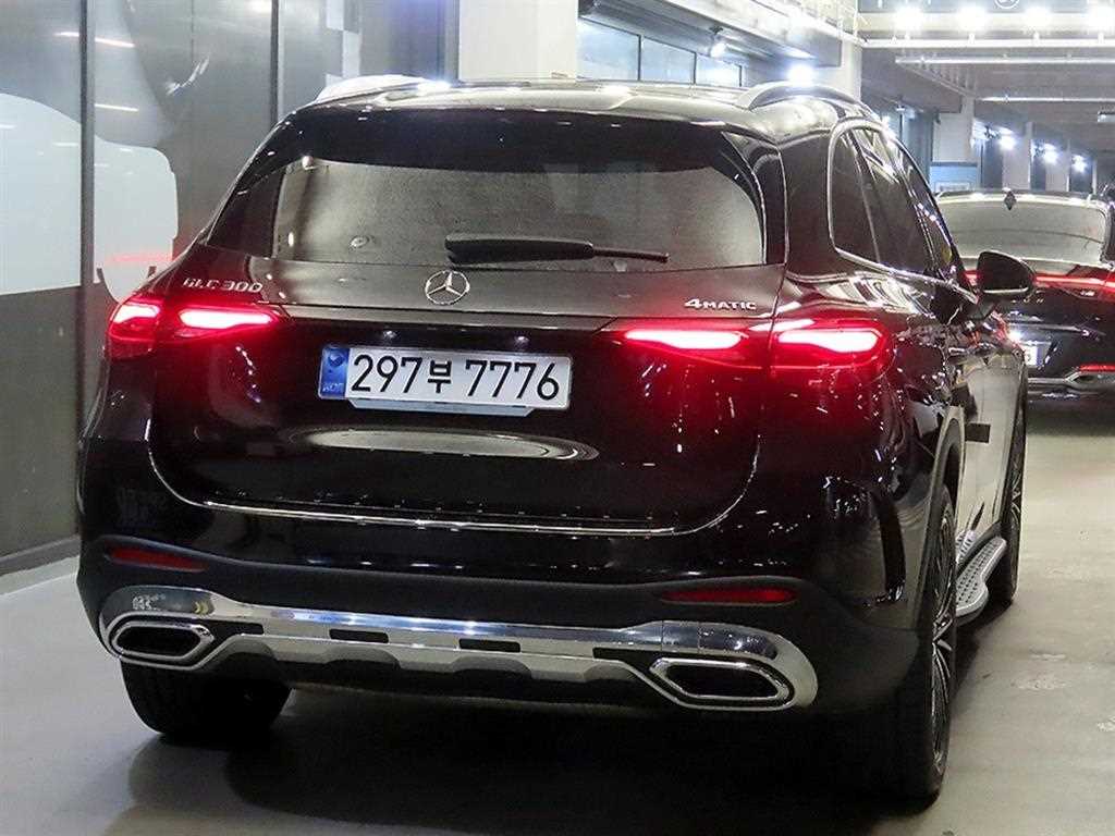 벤츠 GLC클래스(2세대) GLC 300 4매틱 - 4