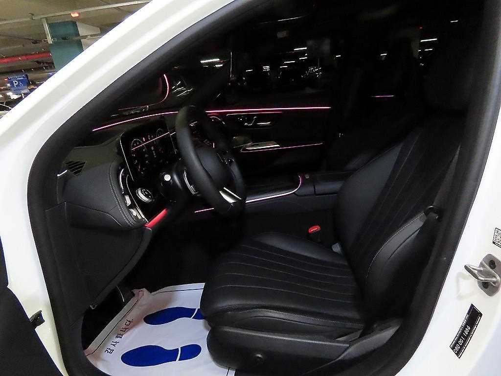 벤츠 E클래스(6세대) E300 4매틱 AMG 라인 - 6