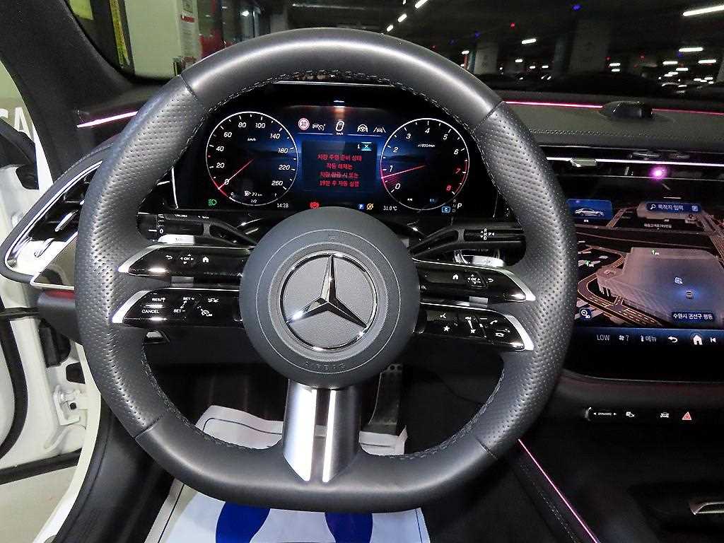 벤츠 E클래스(6세대) E300 4매틱 AMG 라인 - 8