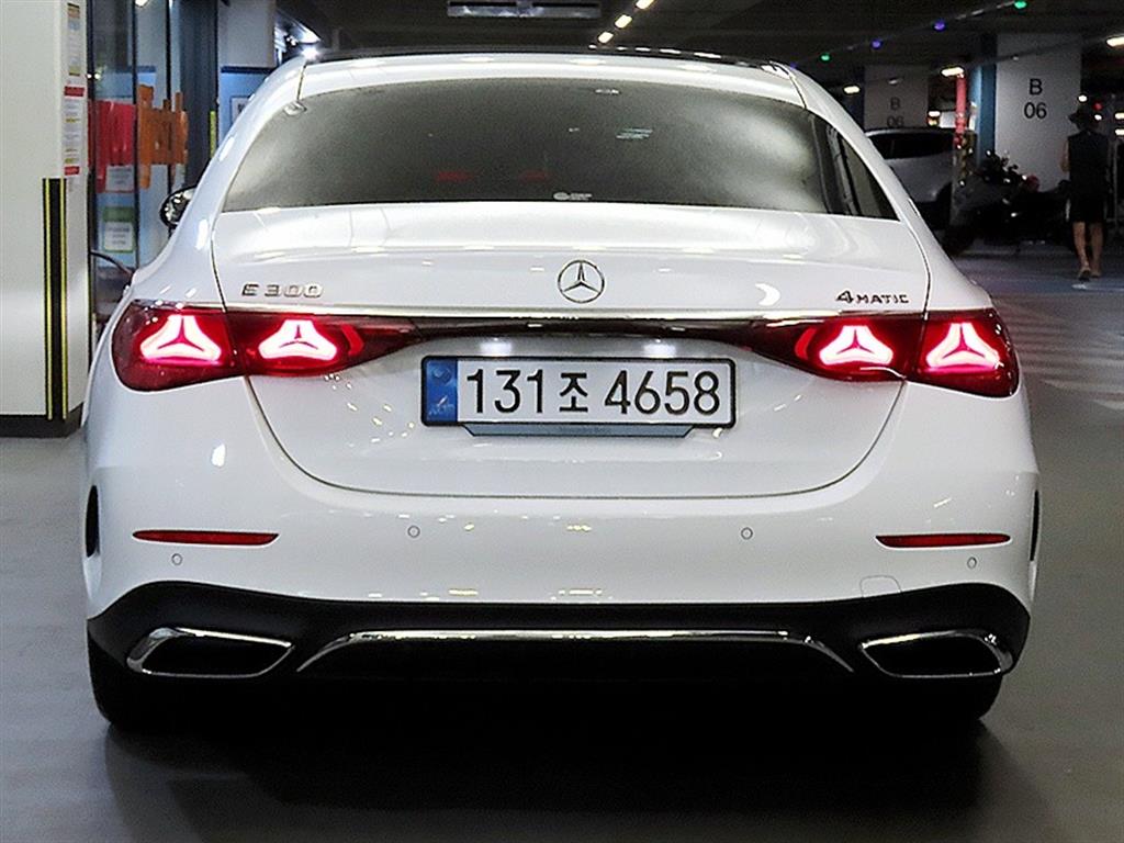 벤츠 E클래스(6세대) E300 4매틱 AMG 라인 - 5