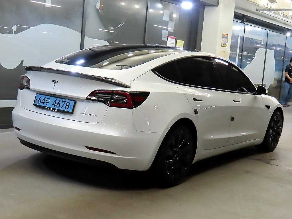 테슬라 모델 3 AWD 롱 레인지 - 4