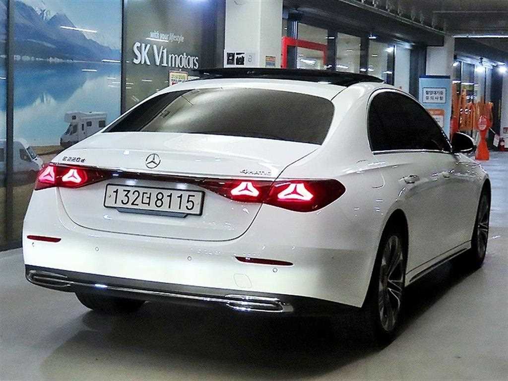 벤츠 E클래스(6세대) E220d 4매틱 익스클루시브 - 4