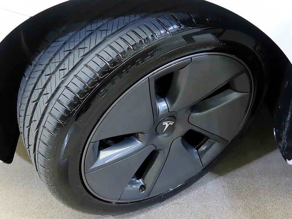 Tesla Model 3 AWD 롱 레인지 - 20