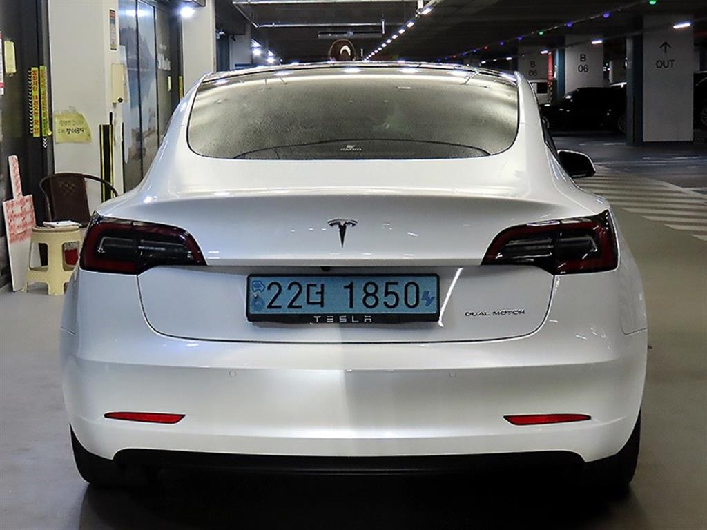 Tesla Model 3 AWD 롱 레인지 - 5