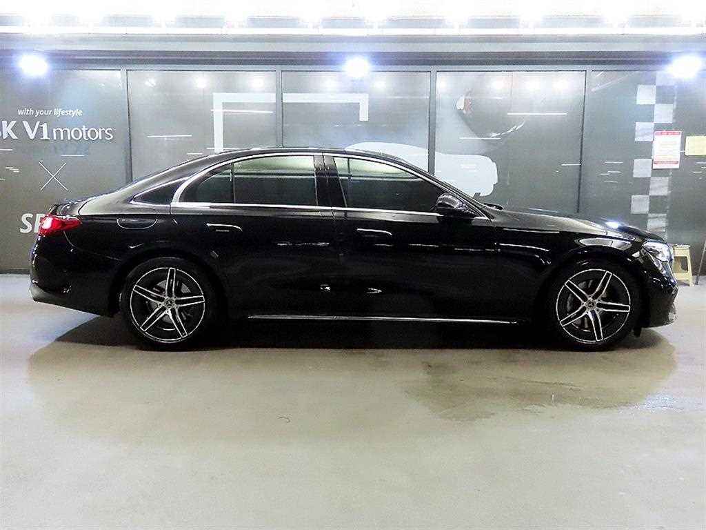 벤츠 E클래스(6세대) E300 4매틱 AMG 라인 - 3