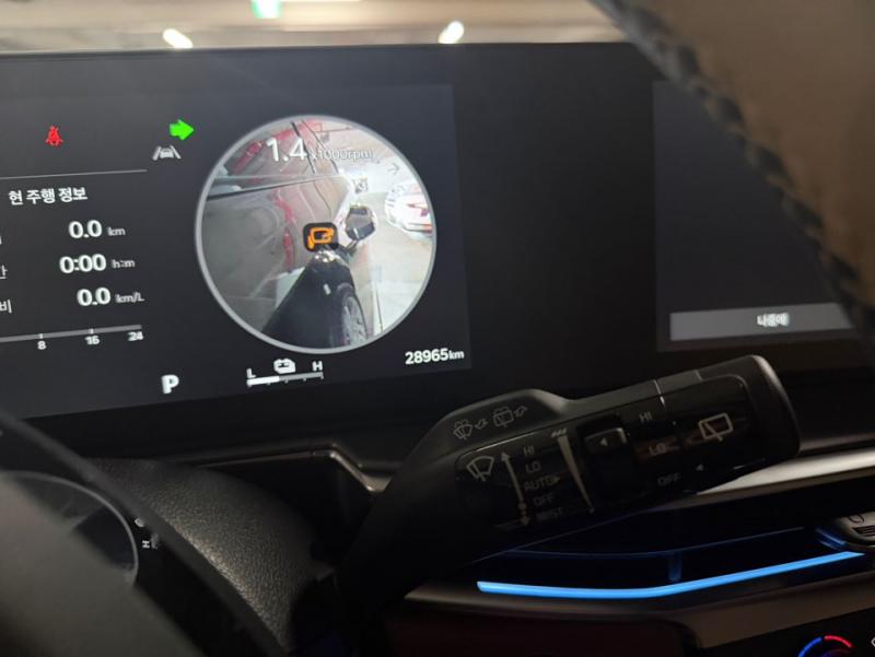 Kia The New Sorento 4th Gen Hybrid 1.6 HEV 2WD 시그니처 그래비티 - 14