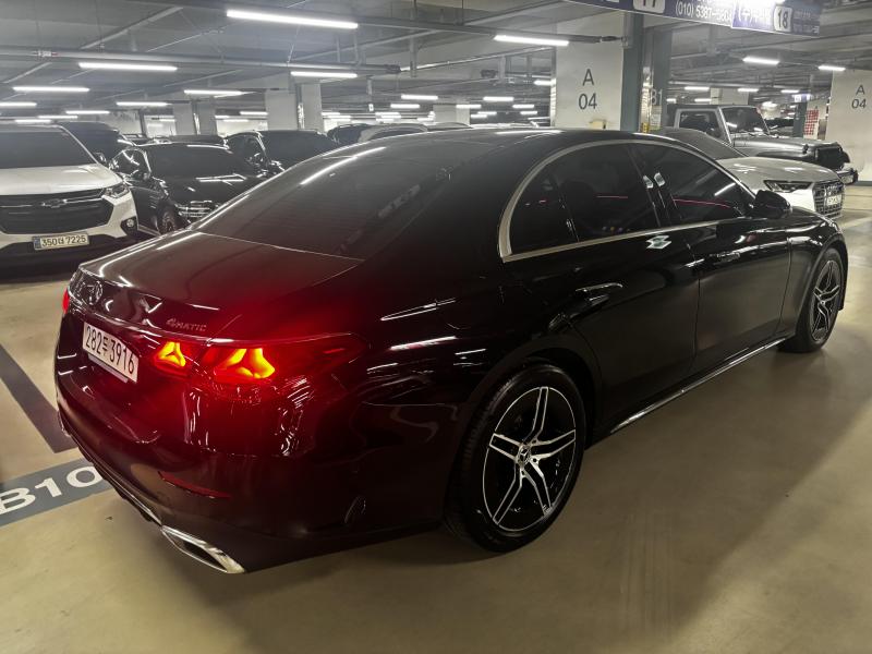 Mercedes-Benz E클래스(6세대) E300 4매틱 AMG 라인 - 3