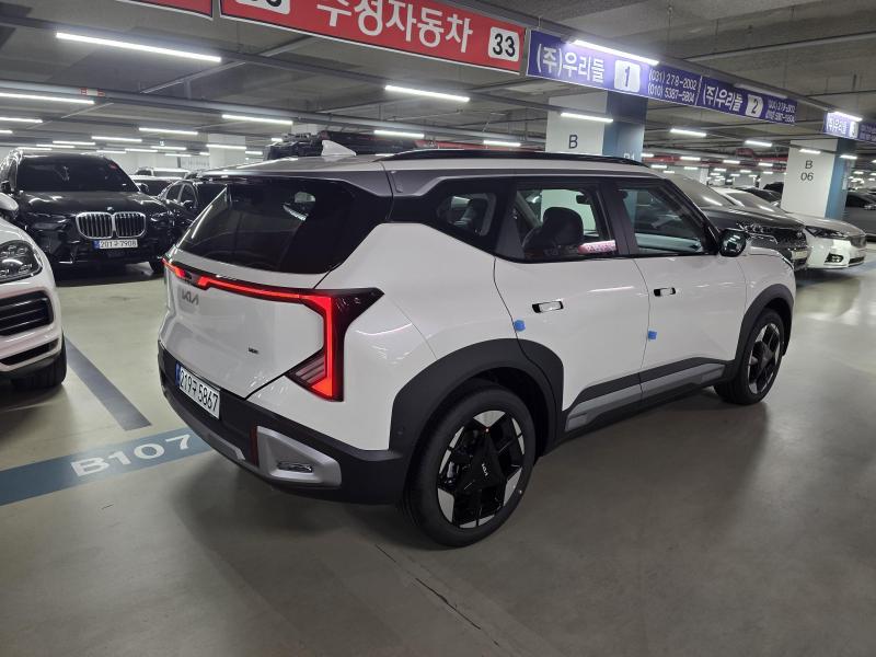 기아 셀토스(SP3) 1.6 가솔린 터보 4WD 시그니처 - 4
