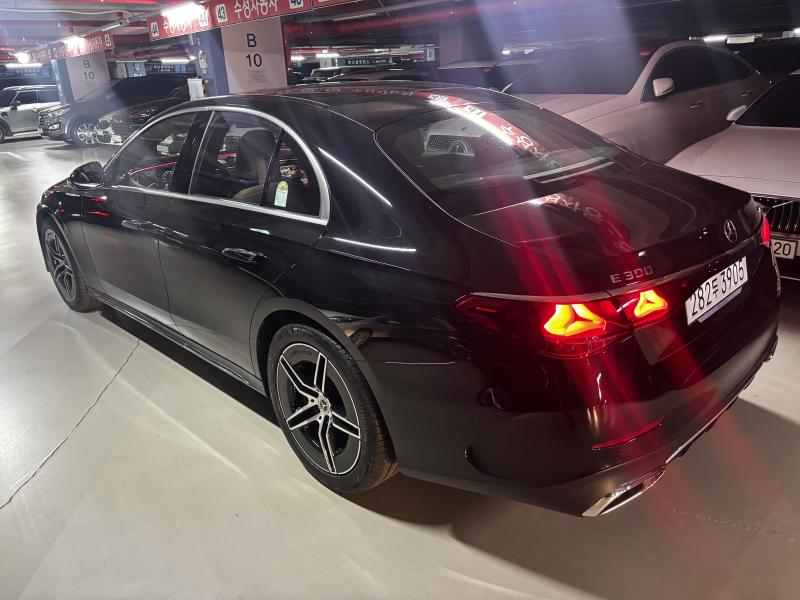 Mercedes-Benz E클래스(6세대) E300 4매틱 AMG 라인 - 5