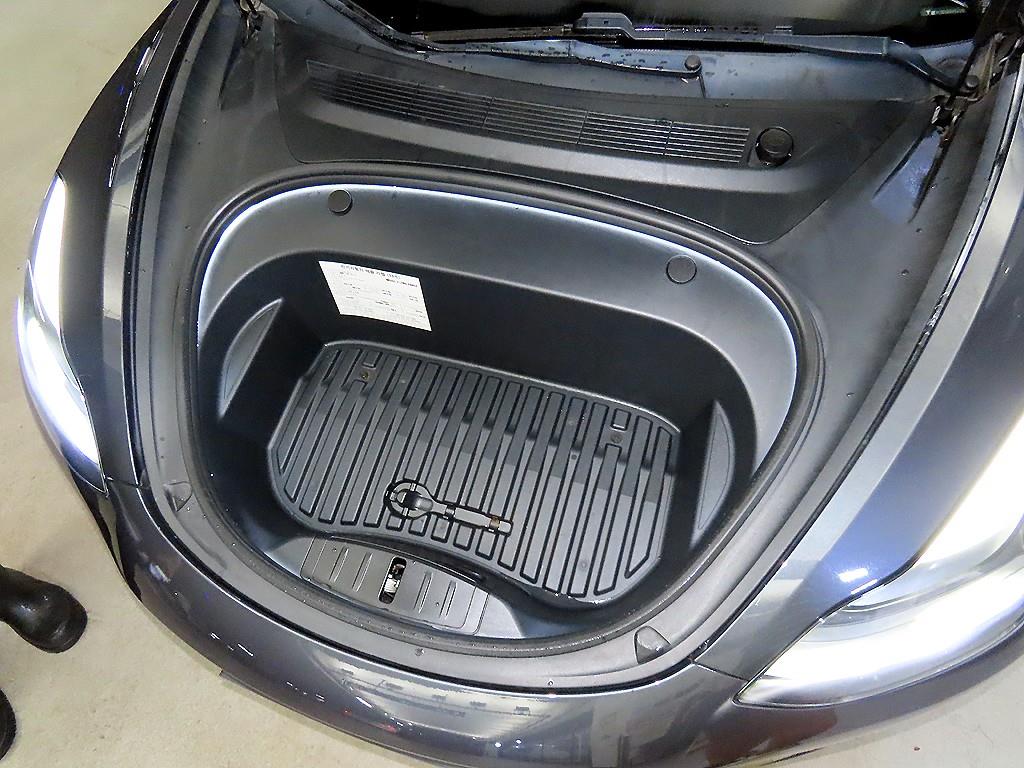 테슬라 모델 3 AWD 롱 레인지 - 19