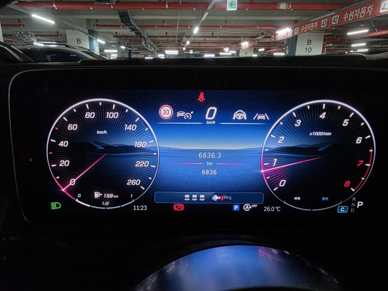 Mercedes-Benz GLC클래스(2세대) GLC 300 4매틱 쿠페 아방가르드 - 15
