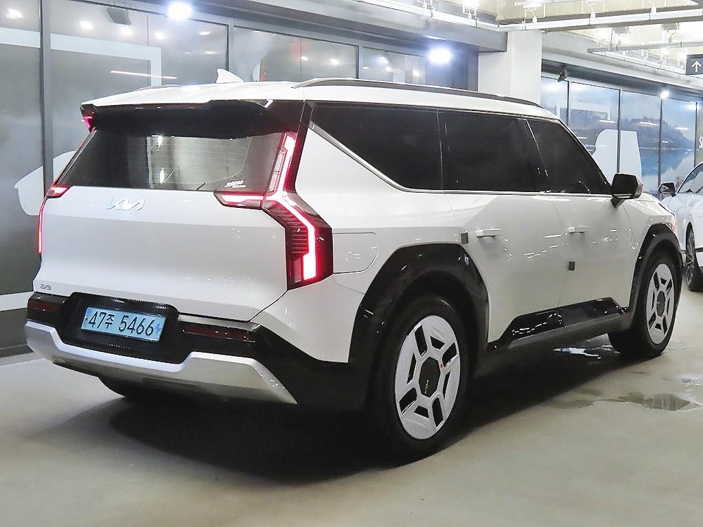 기아 EV9 롱레인지 4WD 어스 - 4