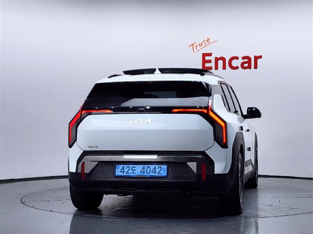 Kia EV3 Long Range Earth - 4